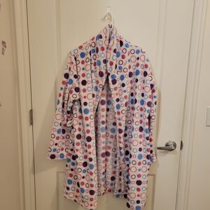 Cozy Polka Dot Fleece Robe in White with Blue & Pink Circles